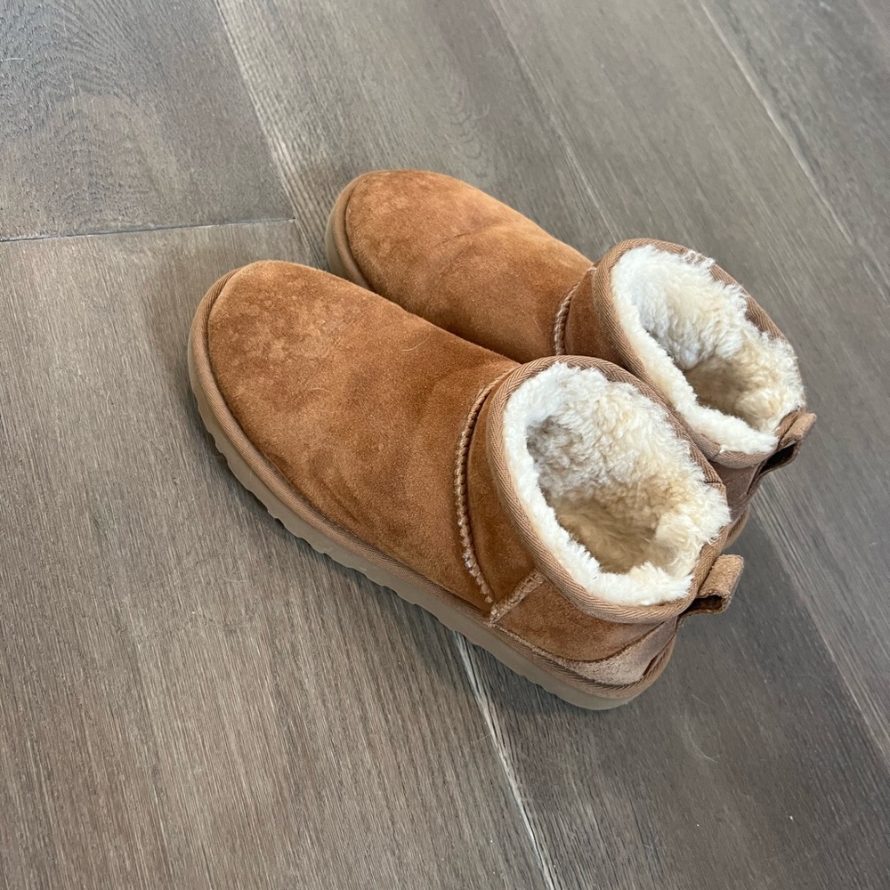 Women’s Ultra Mini Uggs